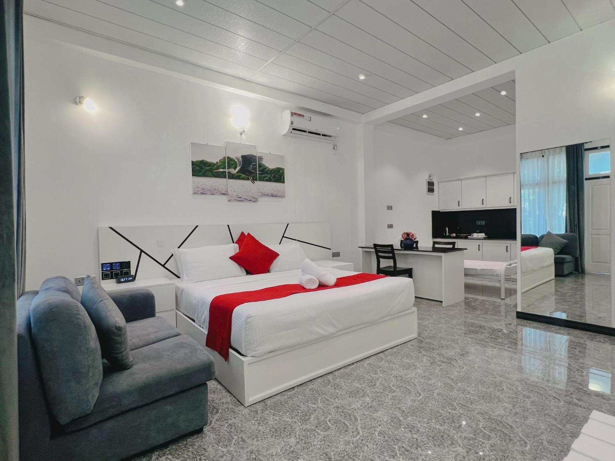 Wetland Resort Негомбо Экстерьер фото